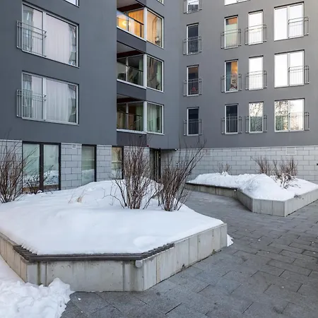 Center Kentmanni Lux Apartment, Free Parking شقة تالين