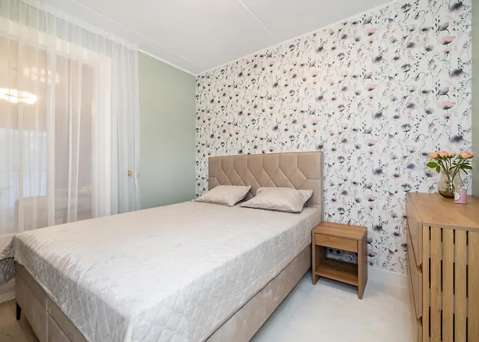 Center Kentmanni Lux Apartment, Free Parking Lägenhet Tallinn